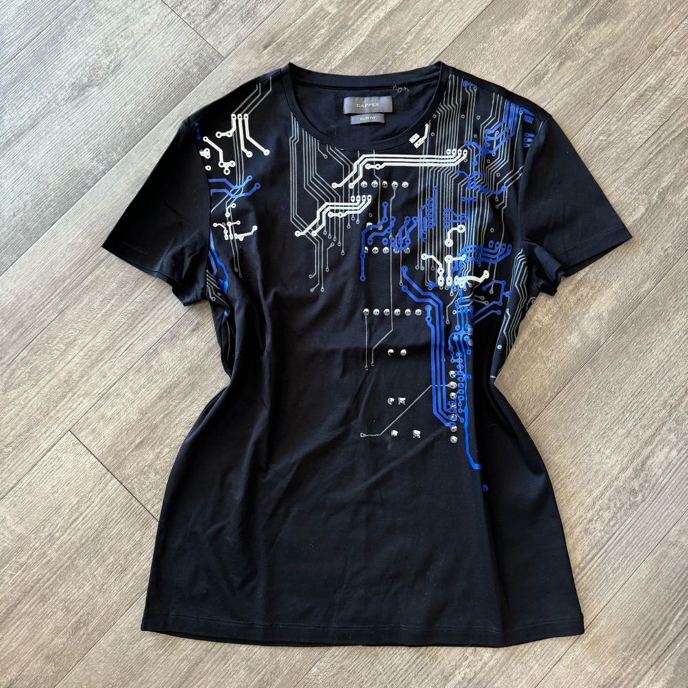 BUNDLE 2 ITEMS FOR $8✨ 
DAPPER slim fit shirt 💙